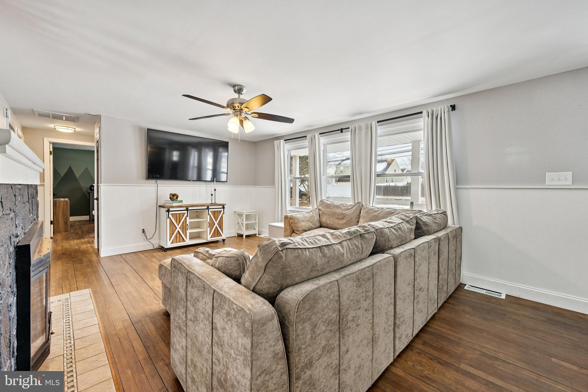 108 Radix Road Williamstown, NJ 08094 - Photo 5 of 25