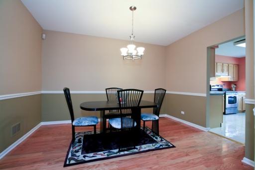 19W242 Old Tavern Road West, Unit 96 Oak Brook, IL 60523 - Photo 3 of 8