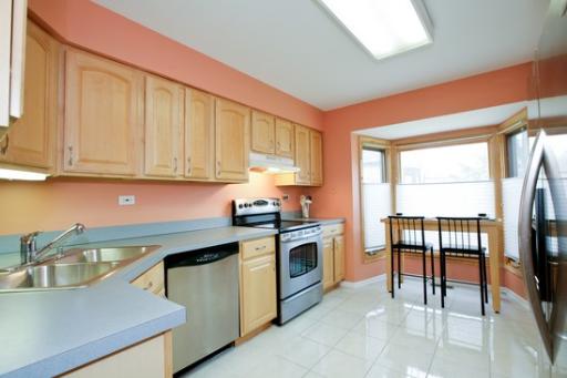 19W242 Old Tavern Road West, Unit 96 Oak Brook, IL 60523 - Photo 4 of 8