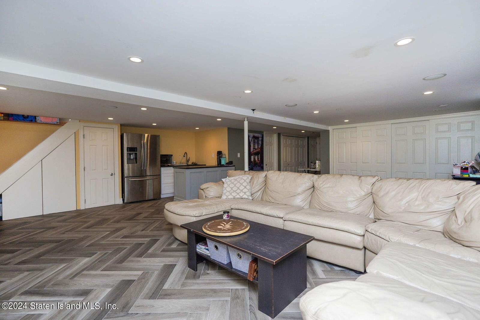 19 Peter Avenue Staten Island, NY 10306 - Photo 6 of 10 basement 2