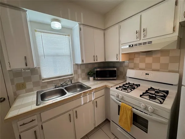 $1,350 | 5107 Park Lake Drive, Pinellas Park, FL 33782