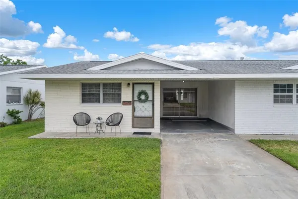 $1,350 | 5107 Park Lake Drive, Pinellas Park, FL 33782