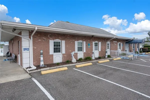 $1,350 | 5107 Park Lake Drive, Pinellas Park, FL 33782