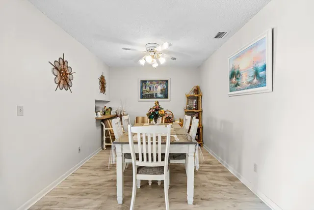 $189,000 | 1250 Southeast Parkview Place, Unit C6, Stuart, FL 34994