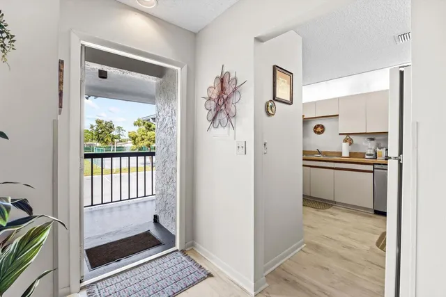 $189,000 | 1250 Southeast Parkview Place, Unit C6, Stuart, FL 34994