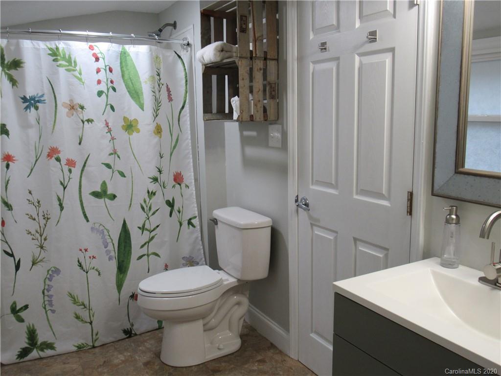 95 Reeds Creek Road Fairview, NC 28730 - Photo 17 of 26 Gallery Image 17