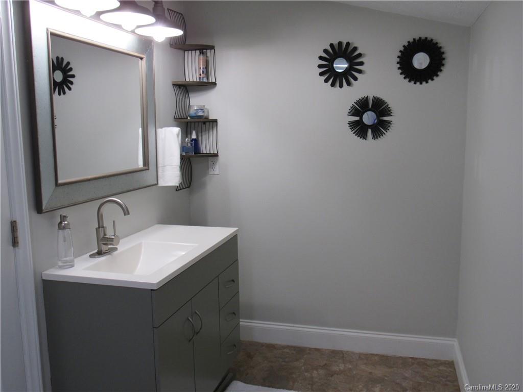 95 Reeds Creek Road Fairview, NC 28730 - Photo 18 of 26 Gallery Image 18