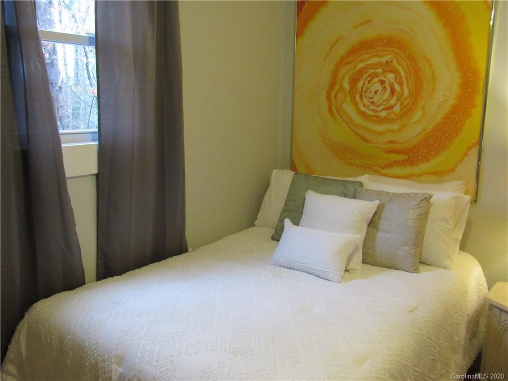 95 Reeds Creek Road Fairview, NC 28730 - Photo 20 of 26 Gallery Image 20