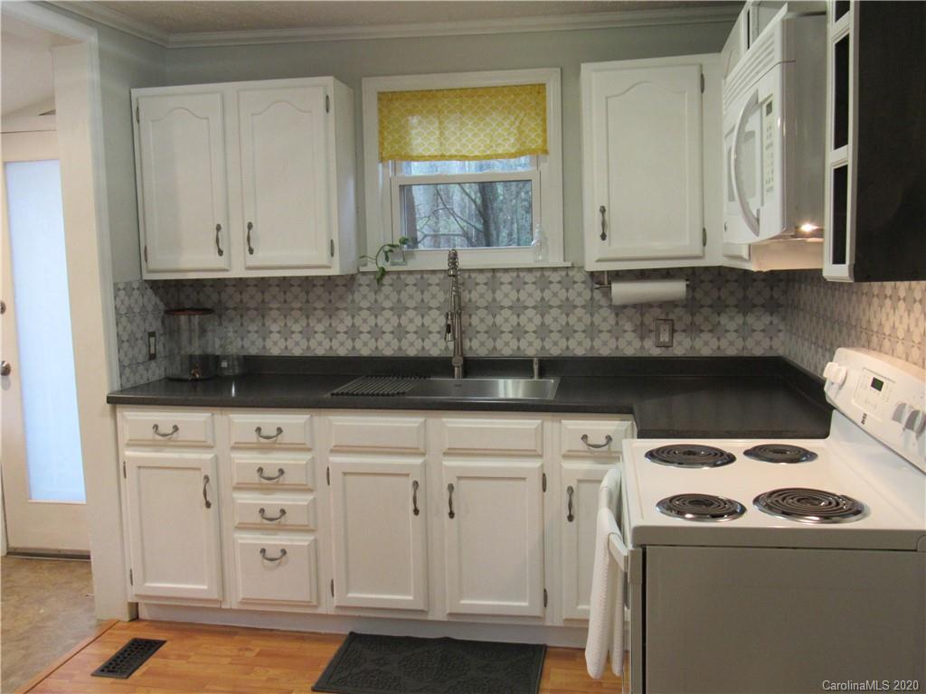 95 Reeds Creek Road Fairview, NC 28730 - Photo 8 of 26 Gallery Image 8