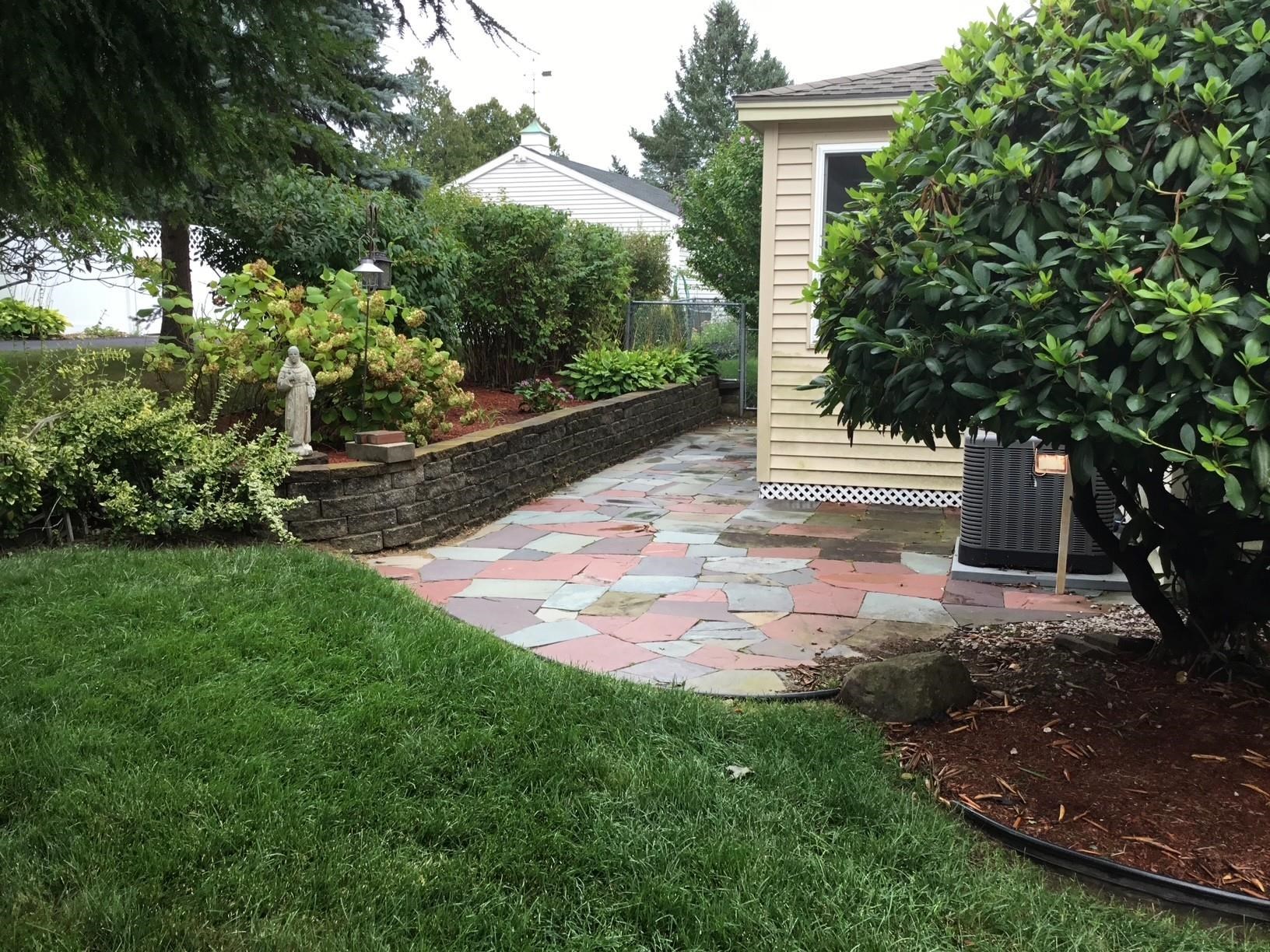 39 Dearborn Avenue Hampton, NH 03842 - Photo 4 of 48