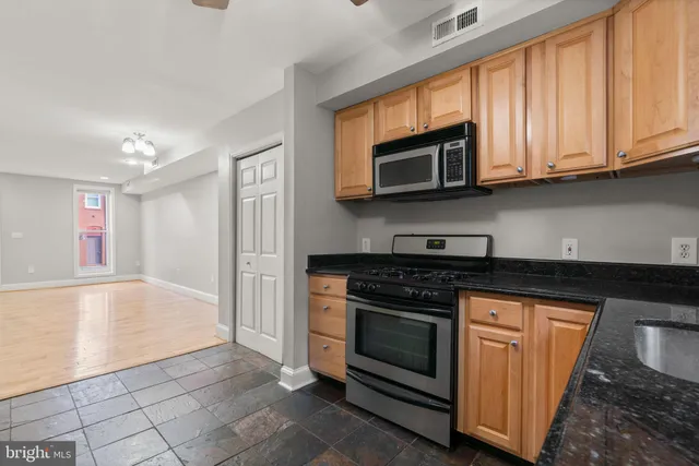 $2,500 | 1456 Battery Avenue, Baltimore, MD 21230