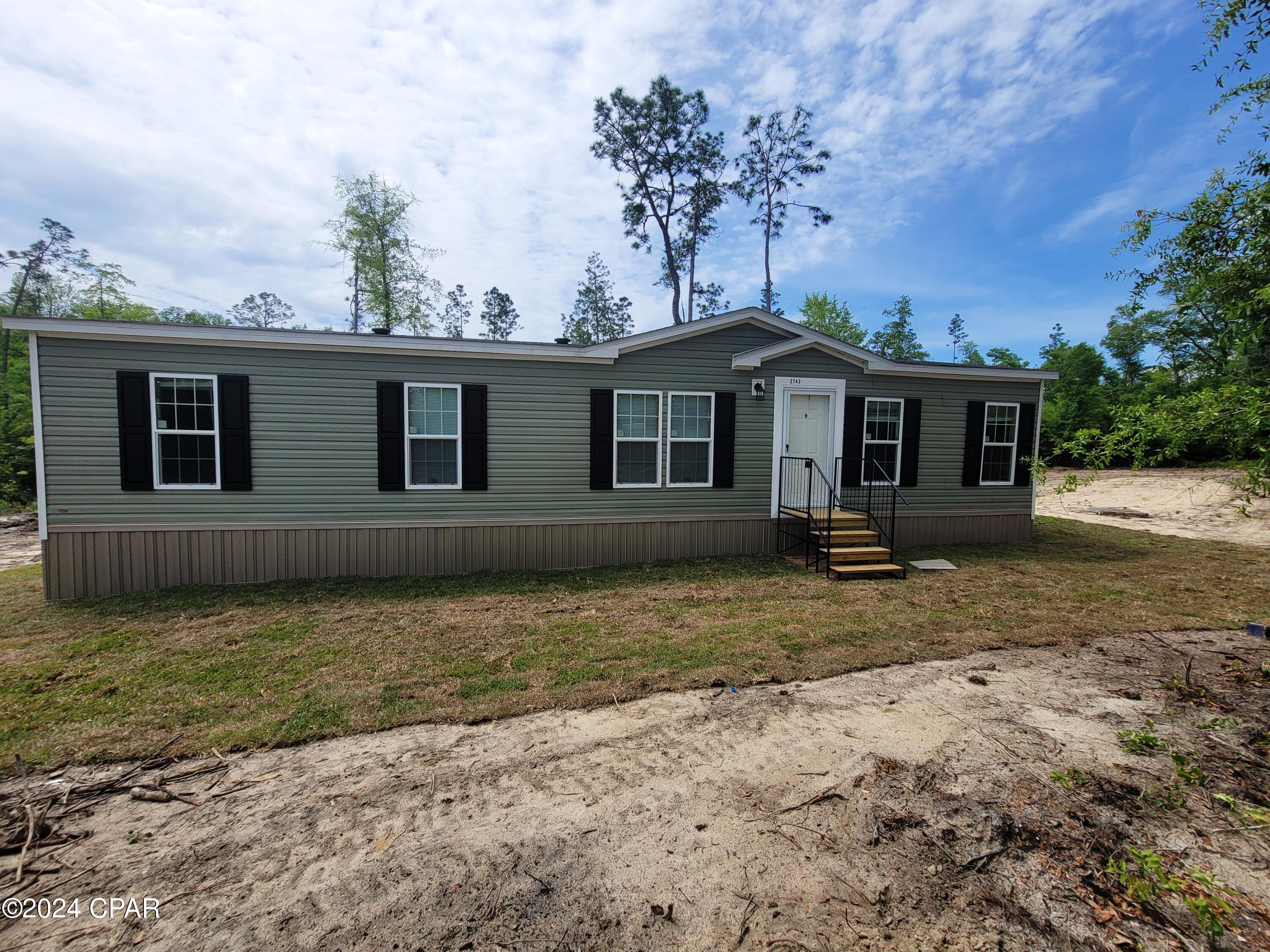 2743 Gardenview Road Alford, FL 32420 - Photo 2 of 17 Gallery Image 2