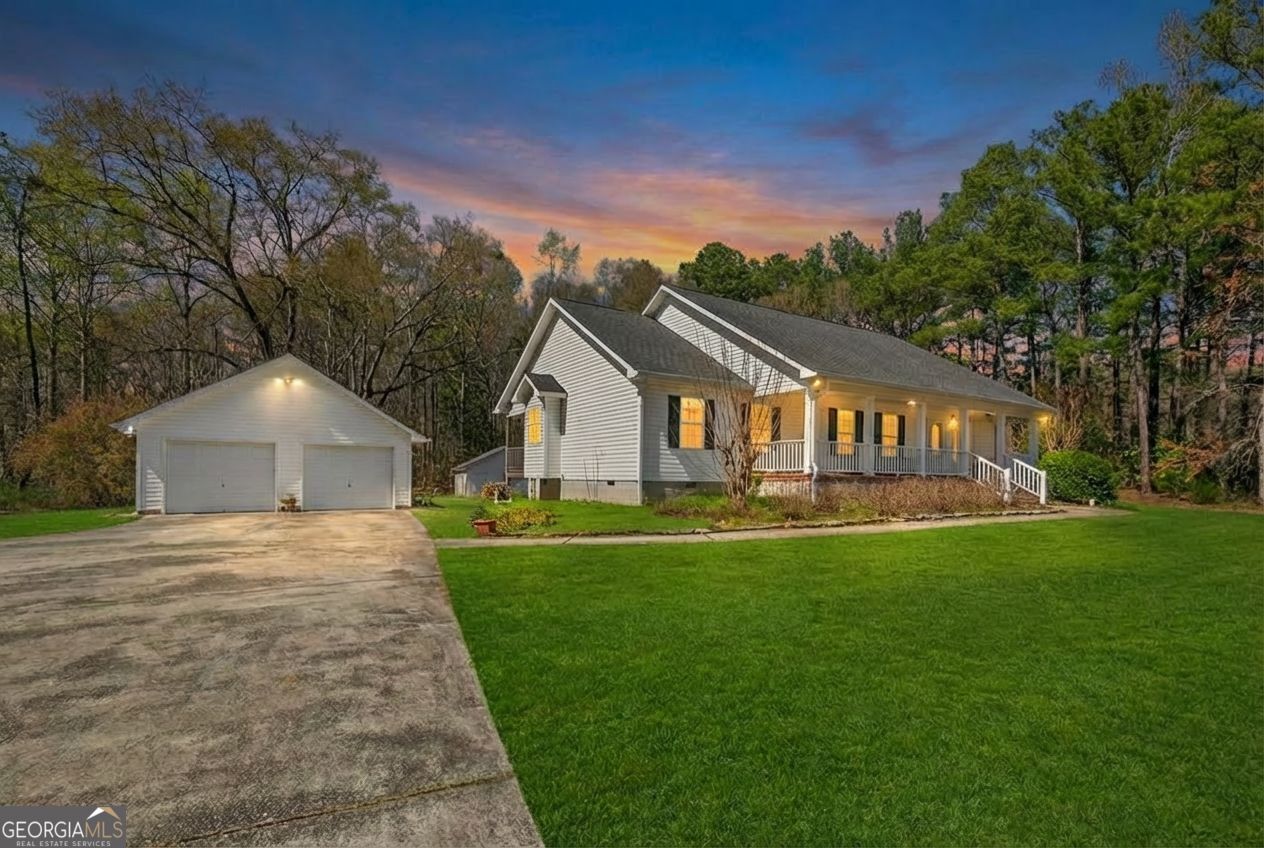 147 Little Road Newnan, GA 30263 - Photo 7 of 60