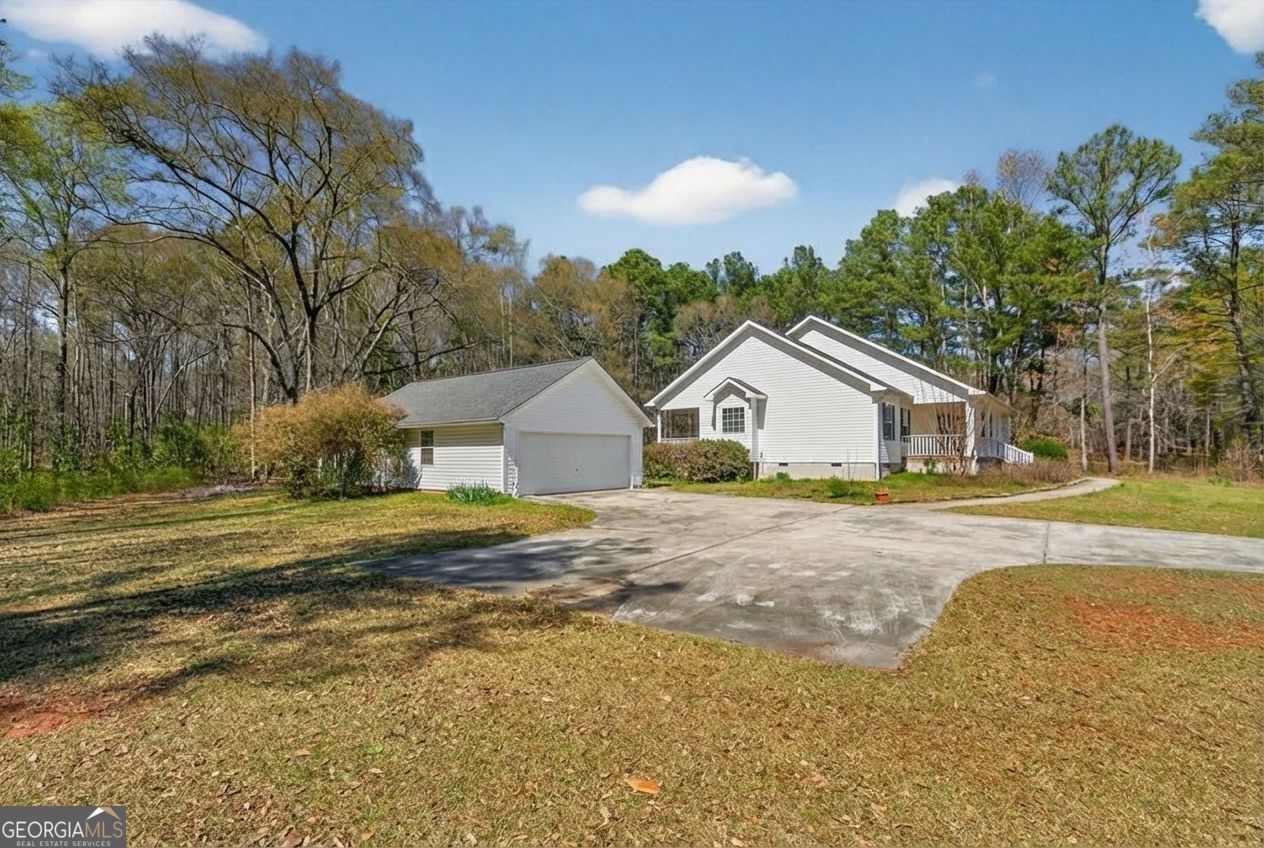 147 Little Road Newnan, GA 30263 - Photo 8 of 60