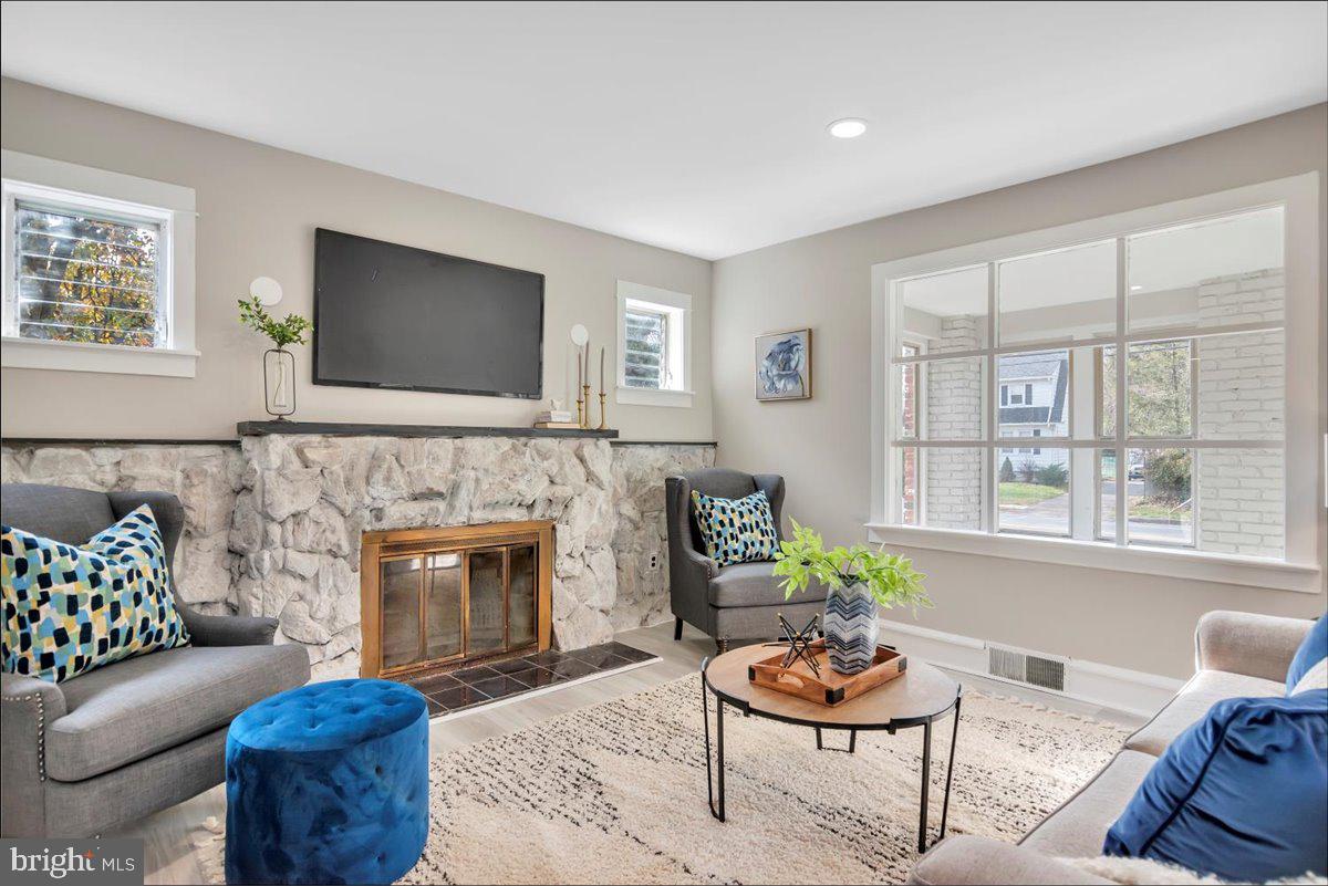 115 South Woodbury Road Pitman, NJ 08071 - Photo 6 of 27 Gallery Image 6