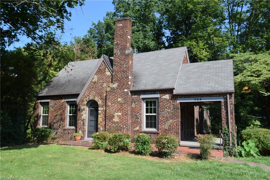 725 Country Club Road Mount Airy, NC 27030 - Photo 1 of 40 Gallery Image 1