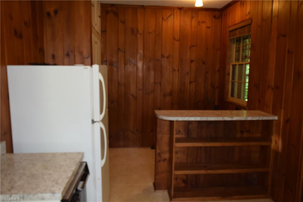 725 Country Club Road Mount Airy, NC 27030 - Photo 16 of 40 Gallery Image 16