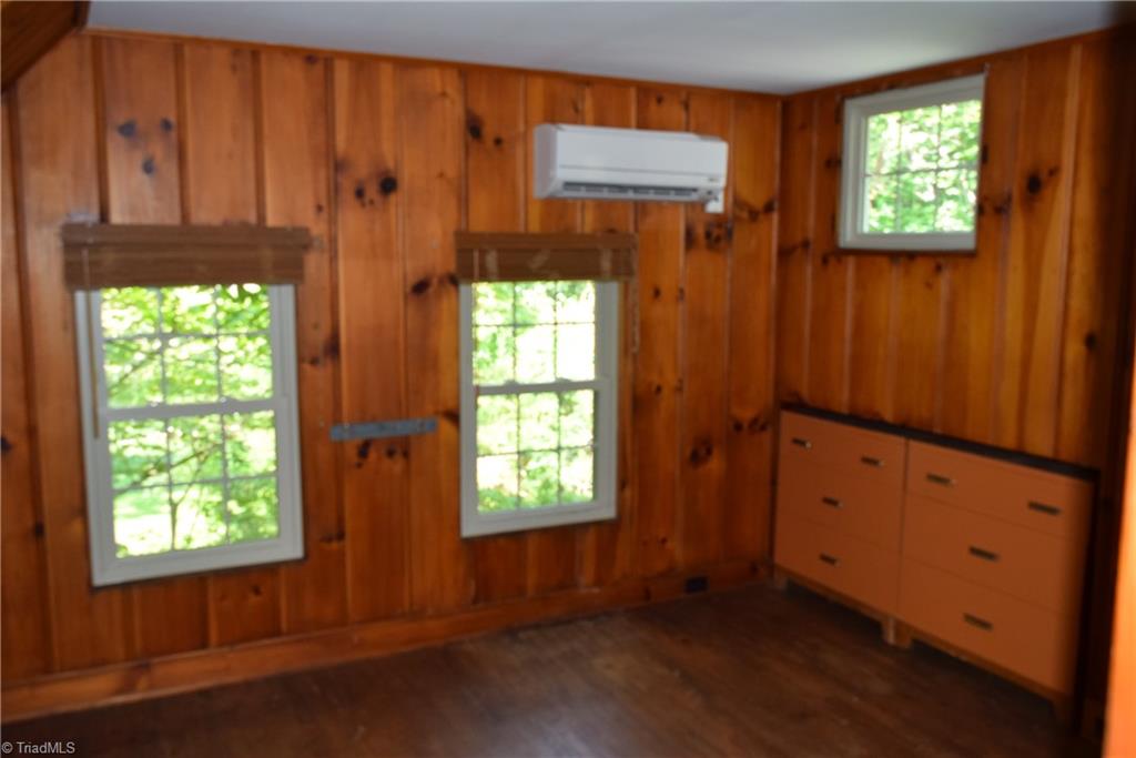 725 Country Club Road Mount Airy, NC 27030 - Photo 34 of 40 Gallery Image 34