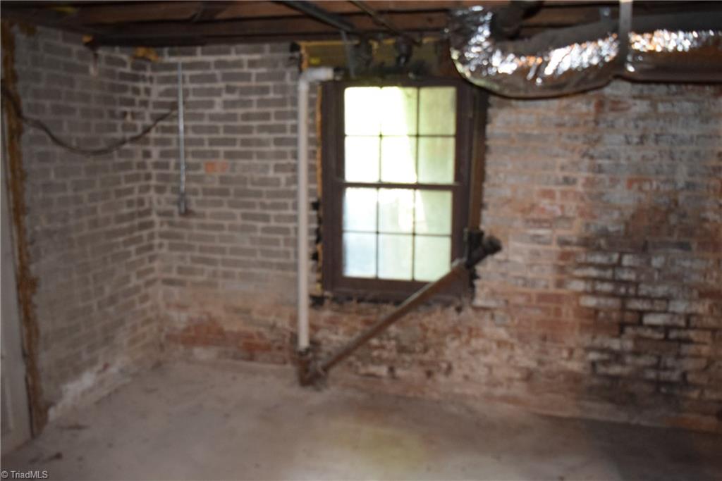 725 Country Club Road Mount Airy, NC 27030 - Photo 37 of 40 Gallery Image 37