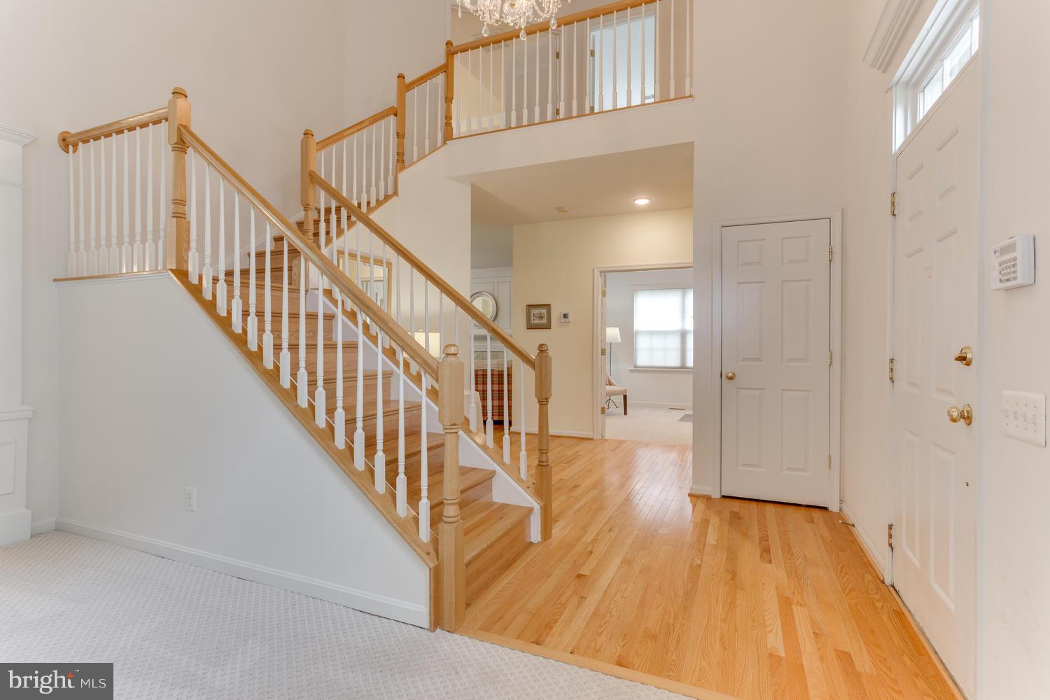 2486 Leyland Ridge Road Herndon, VA 20171 - Photo 2 of 28 Foyer