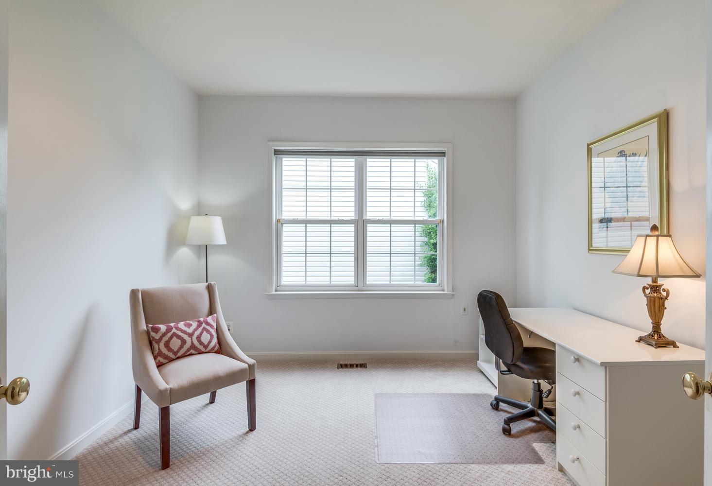 2486 Leyland Ridge Road Herndon, VA 20171 - Photo 11 of 28 Office