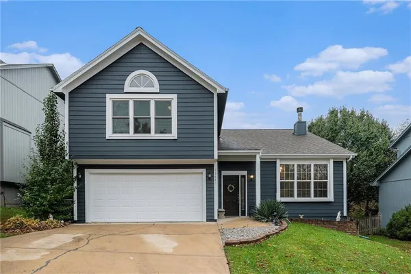 $450,000 | 13641 West 129th Street, Olathe, KS 66062