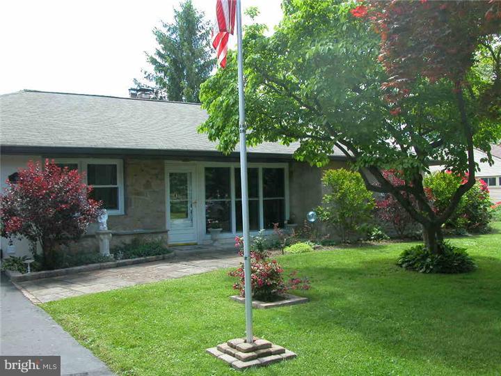 669 Forrest Avenue Rydal, PA 19046 - Photo 16 of 18 Exterior