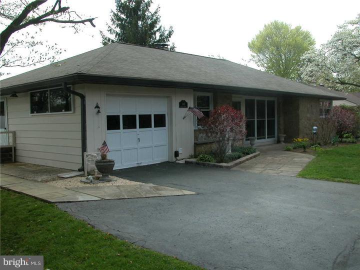 669 Forrest Avenue Rydal, PA 19046 - Photo 3 of 18 Exterior Side