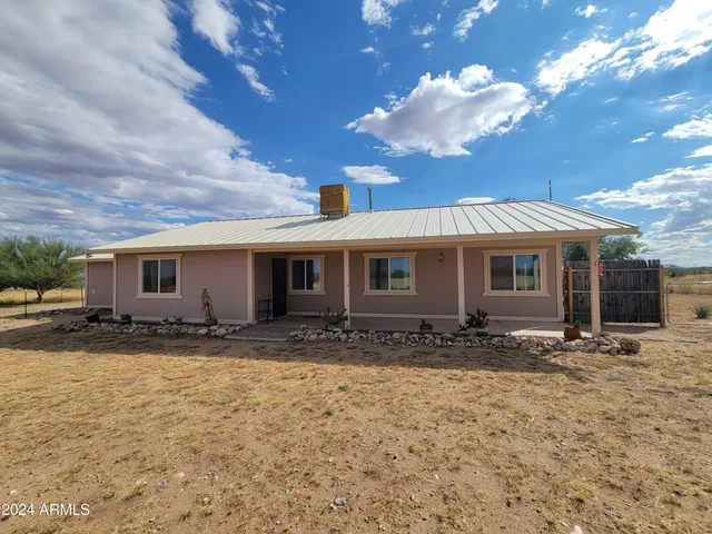 $325,000 | 8075 East Bloomfield Road, Hereford, AZ 85615