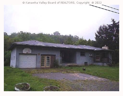 195 Cicerone Road Charleston, WV 25320 - Photo 1 of 4 Exterior Front.