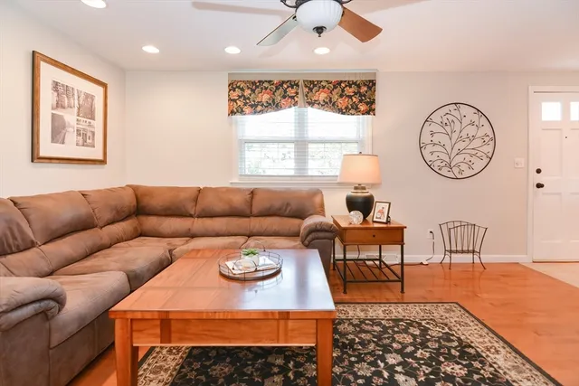 $450,000 | 25 Bayberry Circle, Unit 25, Millis, MA 02054