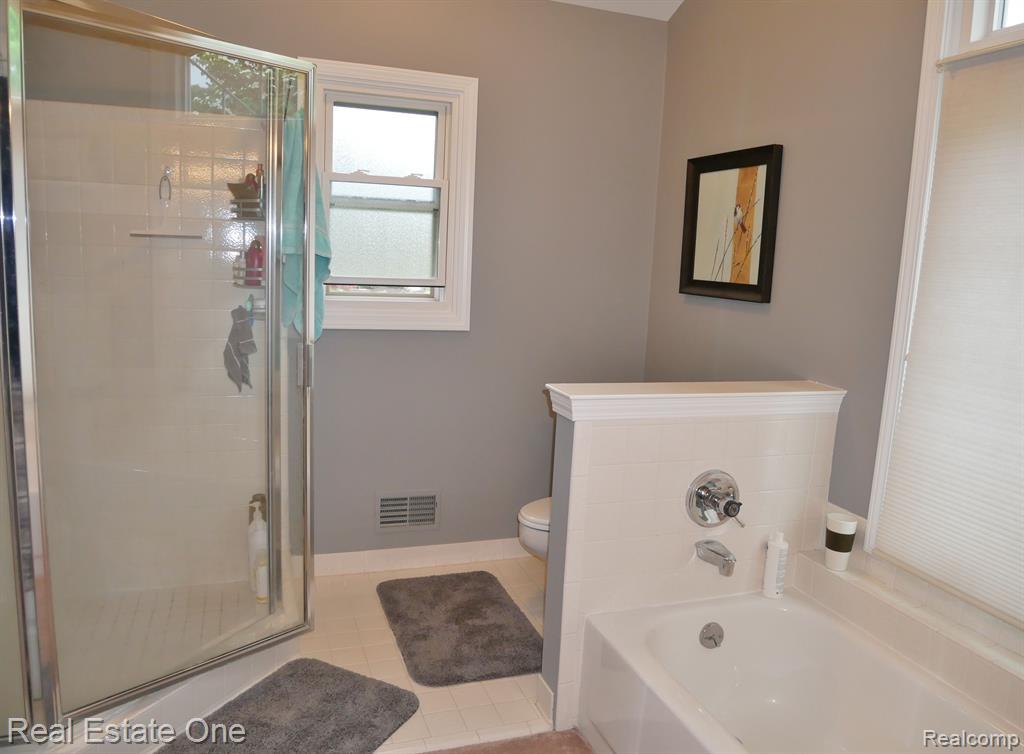 3328 Brompton Rochester Hills, MI 48309 - Photo 29 of 35