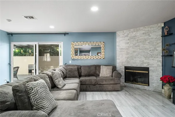 $949,999 | 947 VÃa Camino, Unit 11, Wilmington, CA 90744