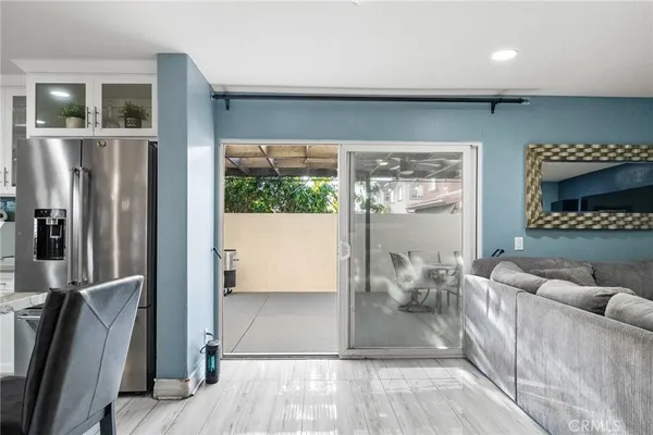 $949,999 | 947 VÃa Camino, Unit 11, Wilmington, CA 90744