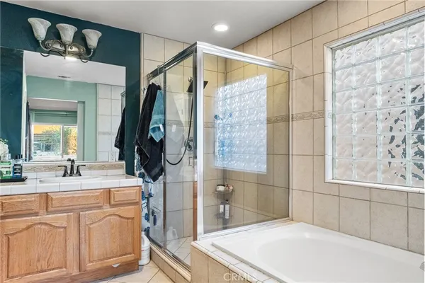 $949,999 | 947 VÃa Camino, Unit 11, Wilmington, CA 90744