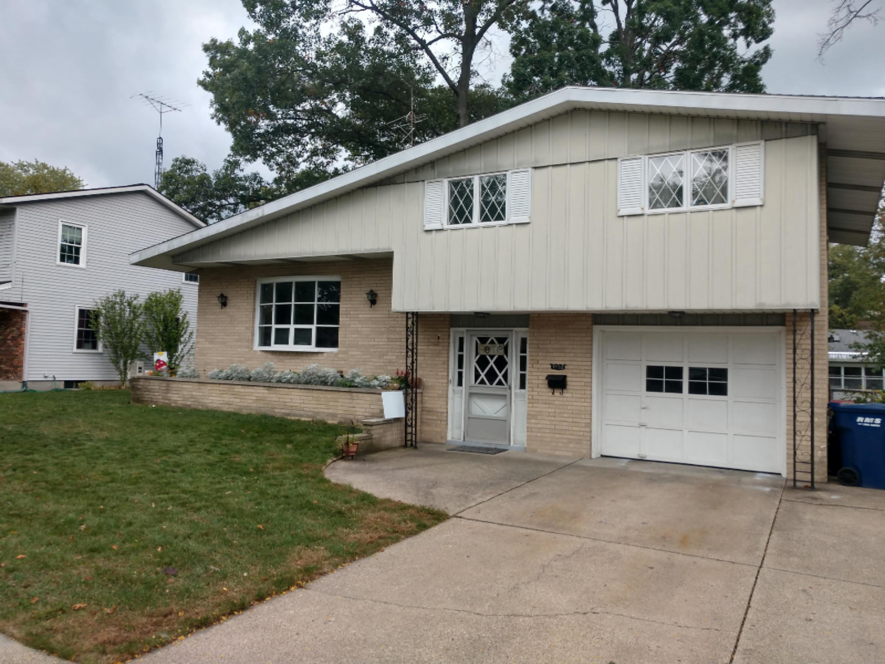 1453 Marlboro Road Muskegon, MI 49441 - Photo 2 of 39 IMG_20200929_162548005_HDR