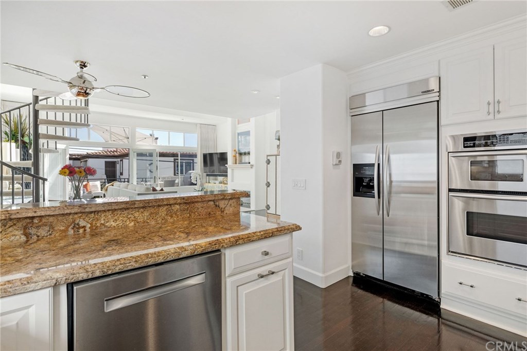 720 Manhattan Beach Boulevard Manhattan Beach, CA 90266 - Photo 14 of 37