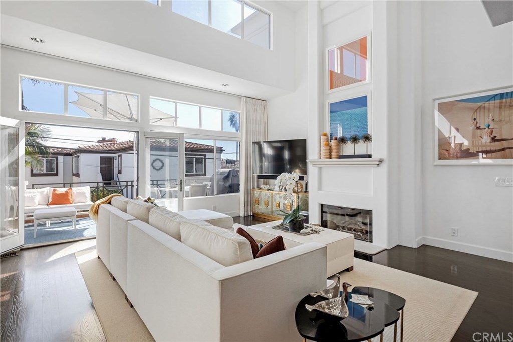 720 Manhattan Beach Boulevard Manhattan Beach, CA 90266 - Photo 4 of 37