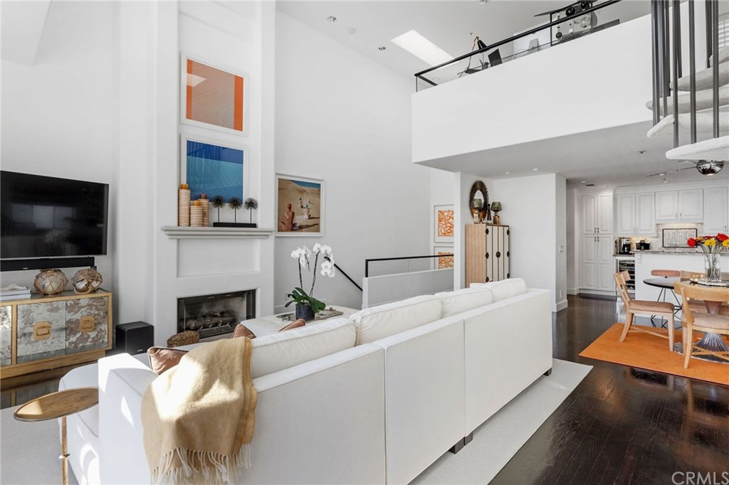 720 Manhattan Beach Boulevard Manhattan Beach, CA 90266 - Photo 6 of 37