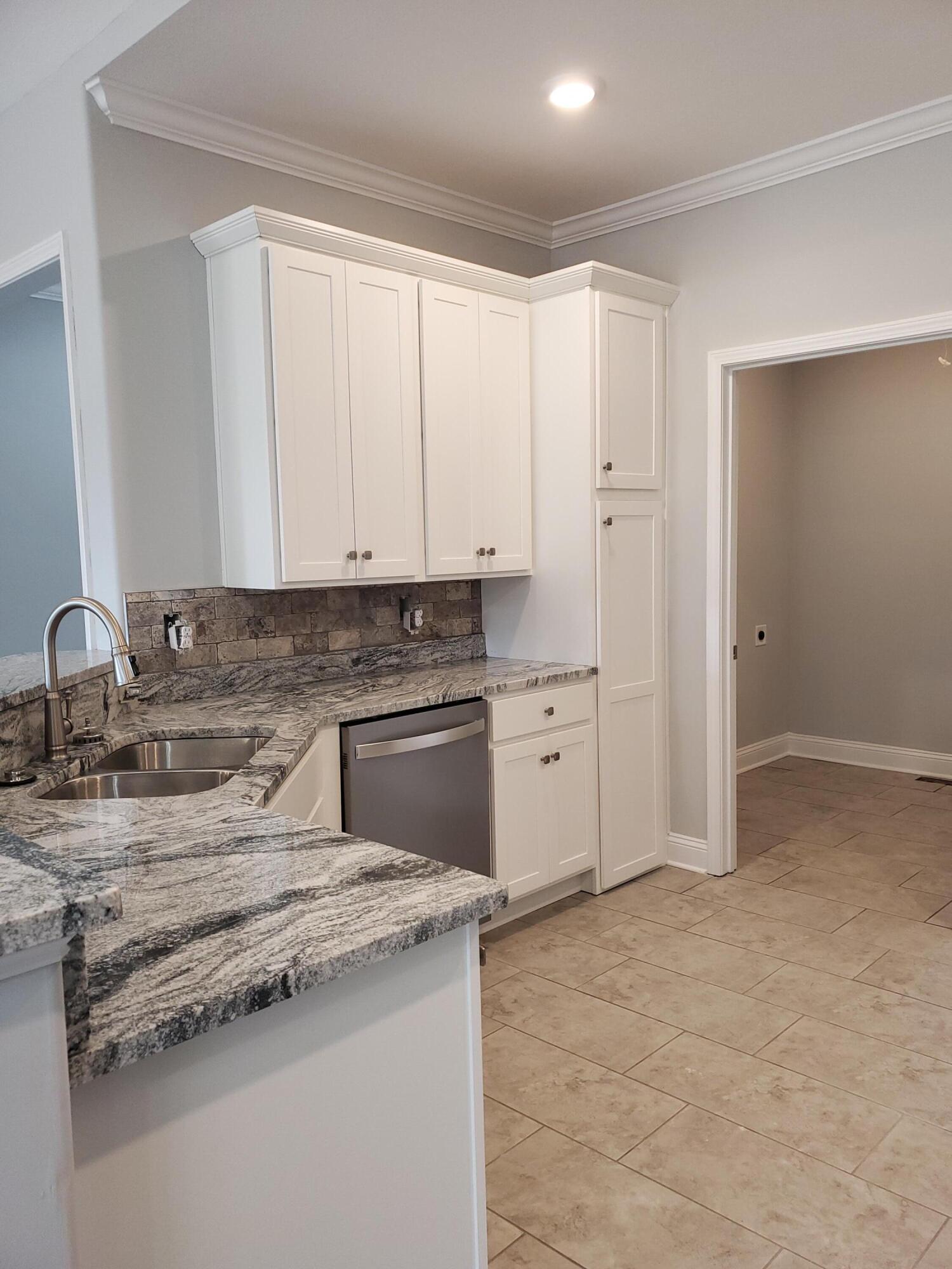 720 Pasture Ridge Road Piney Flats, TN 37686 - Photo 11 of 26 kitchen