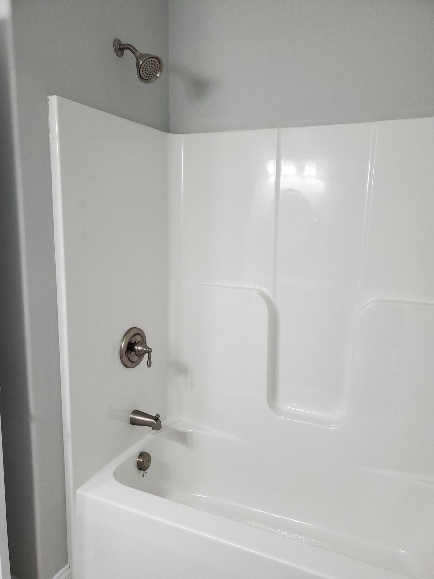 720 Pasture Ridge Road Piney Flats, TN 37686 - Photo 16 of 26 bathroom