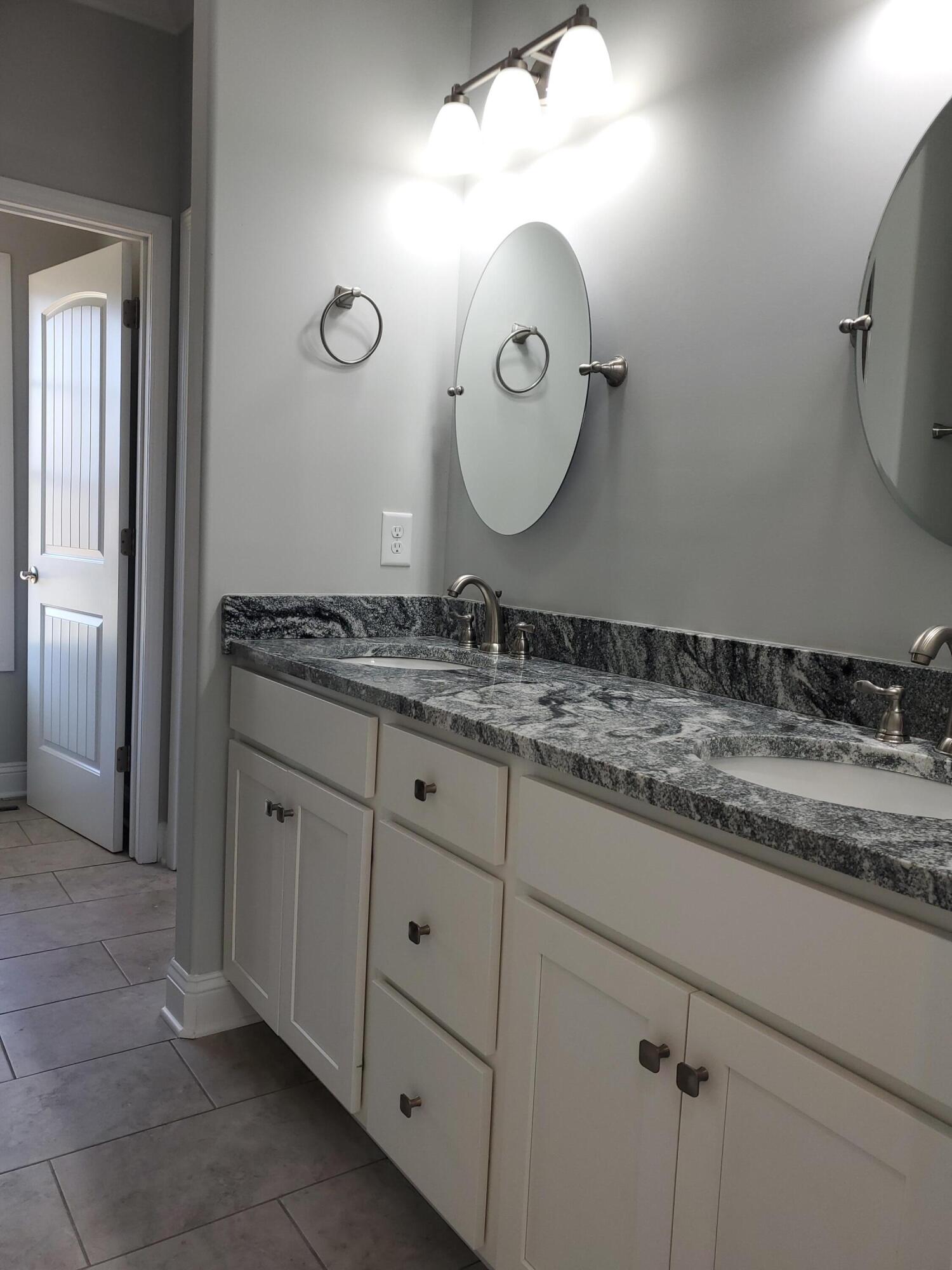 720 Pasture Ridge Road Piney Flats, TN 37686 - Photo 23 of 26 Bathroom 2