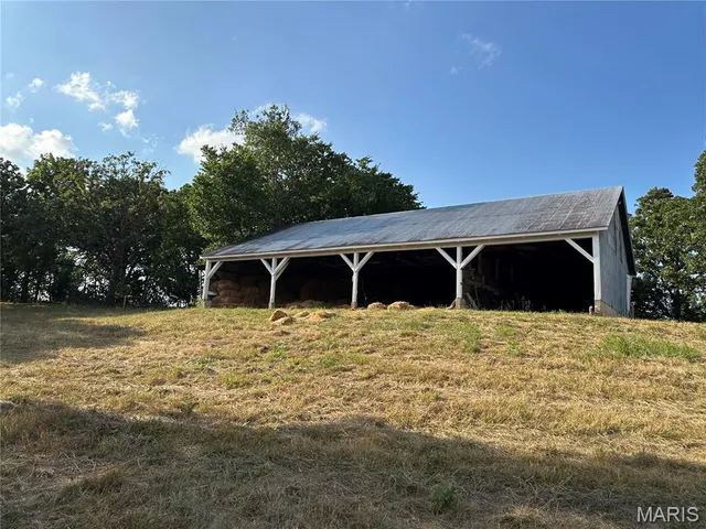 $450,000 | 18759 Maries Road 308, Belle, MO 65013