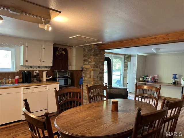 $450,000 | 18759 Maries Road 308, Belle, MO 65013