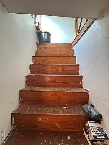 $450,000 | 18759 Maries Road 308, Belle, MO 65013