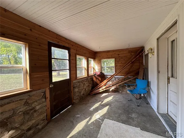 $409,000 | 18759 Maries Road 308, Belle, MO 65013