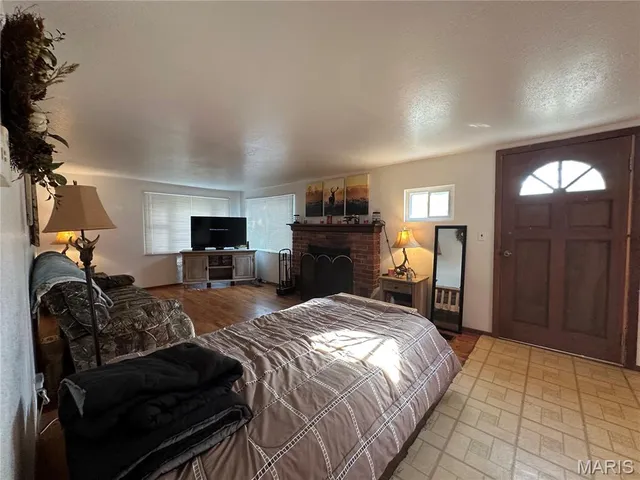 $429,000 | 18759 Maries Road 308, Belle, MO 65013