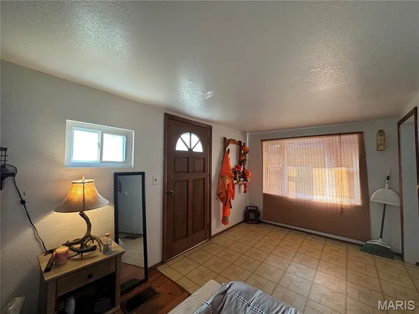 $409,000 | 18759 Maries Road 308, Belle, MO 65013