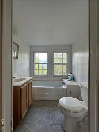 $409,000 | 18759 Maries Road 308, Belle, MO 65013