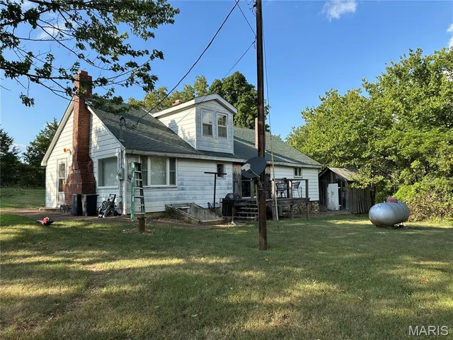 $450,000 | 18759 Maries Road 308, Belle, MO 65013